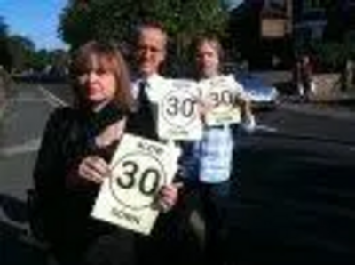 Cllr Karen Chilvers, Cllr David Kendall and Nigel Clarke campaign to slow down the traffic on London Road