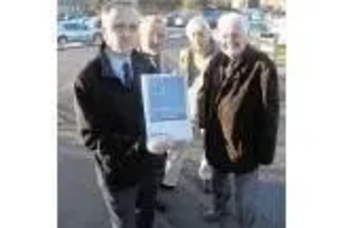 Lib Dem Cllrs Kendall, Straw, Aspinell and Hardy at the William Hunter Way site