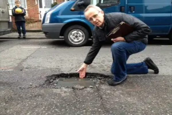 Pothole Albert Street