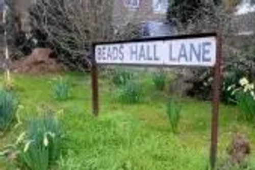 Beads Hall Lane in Pilgrims Hatch